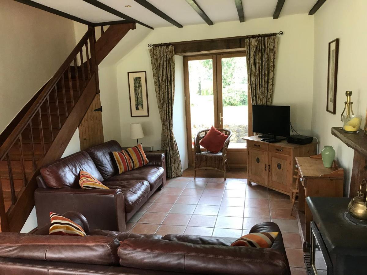 Clara, Clement & Nelle - Character Cottages Jugon-les-Lacs Exteriör bild