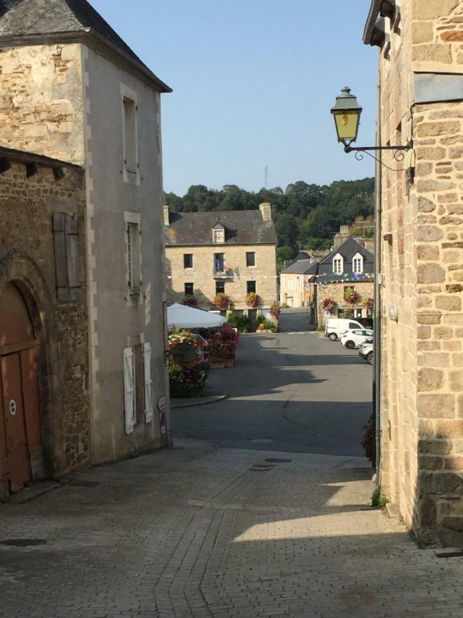 Clara, Clement & Nelle - Character Cottages Jugon-les-Lacs Exteriör bild